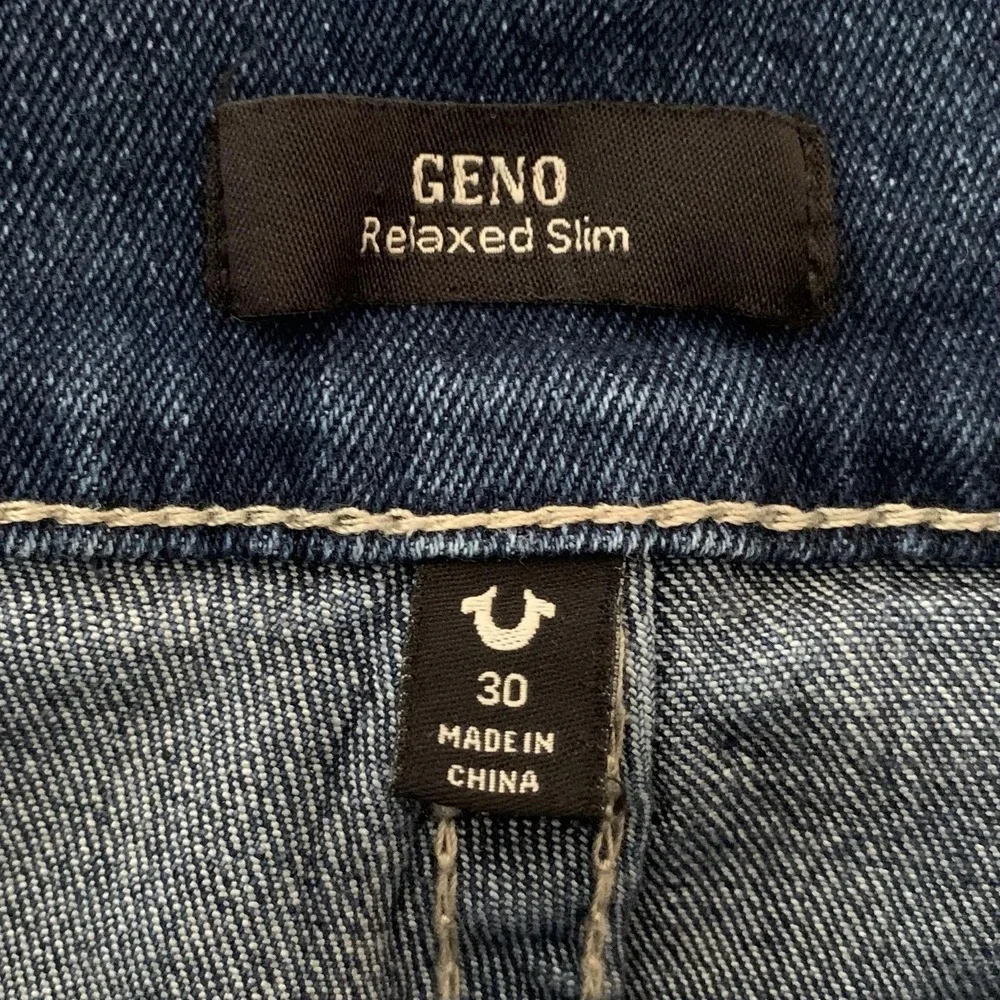 True Religion Geno Relaxed Slim Jeans Mens 30x30 Blue Medium Wash Denim Pants